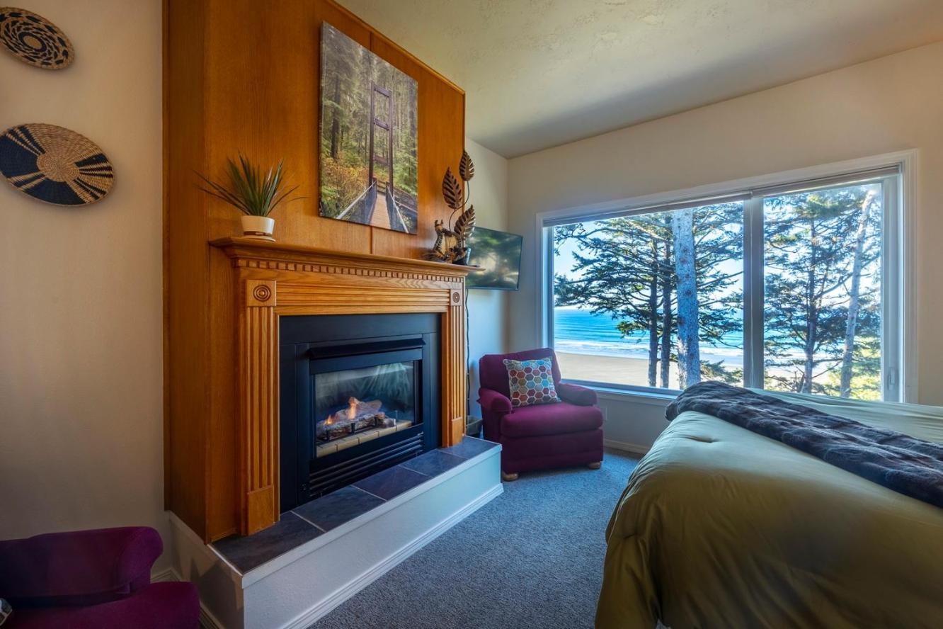 Tyee Lodge Bed And Breakfast Newport Exterior photo