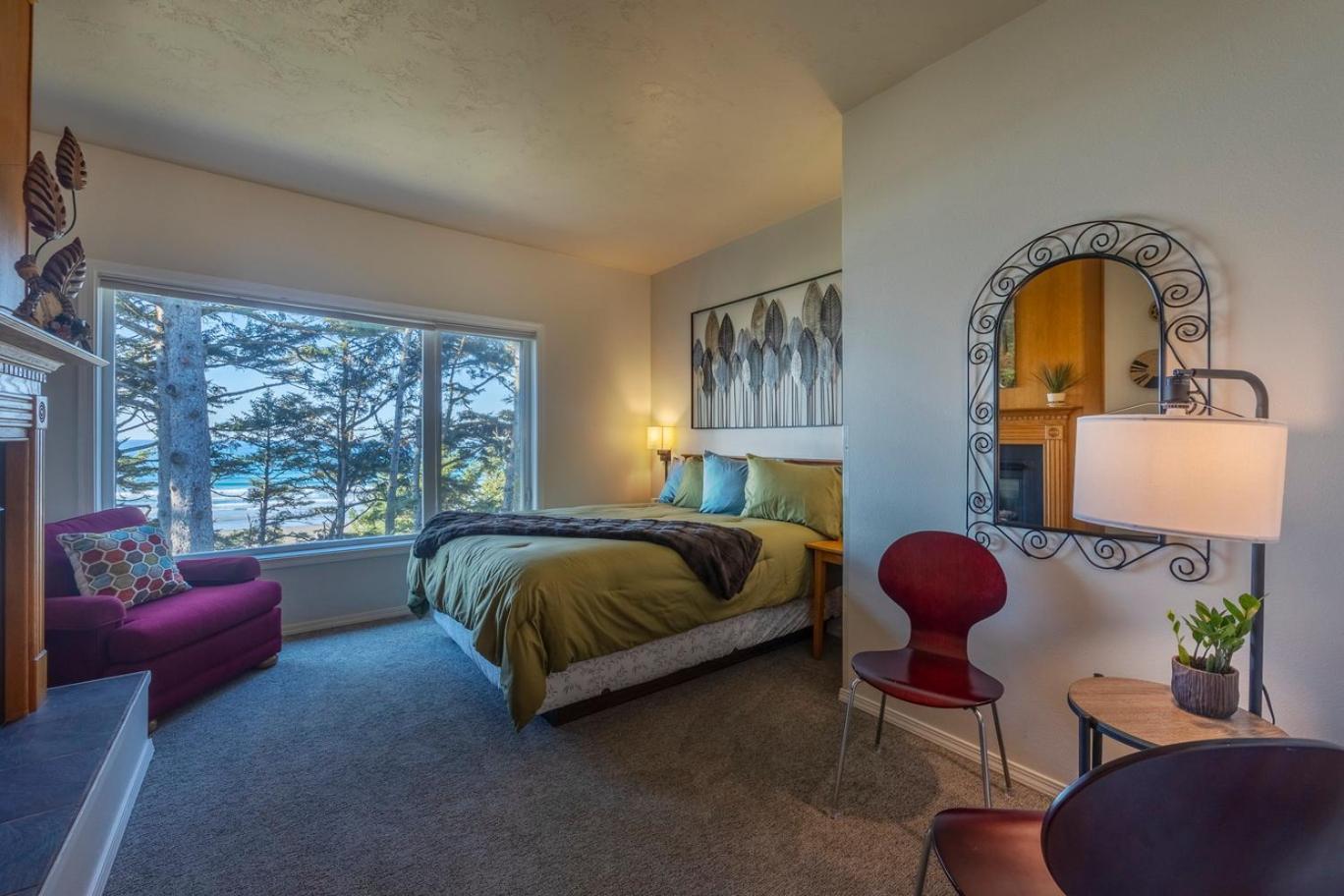 Tyee Lodge Bed And Breakfast Newport Exterior photo