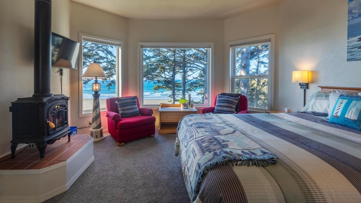 Tyee Lodge Bed And Breakfast Newport Exterior photo