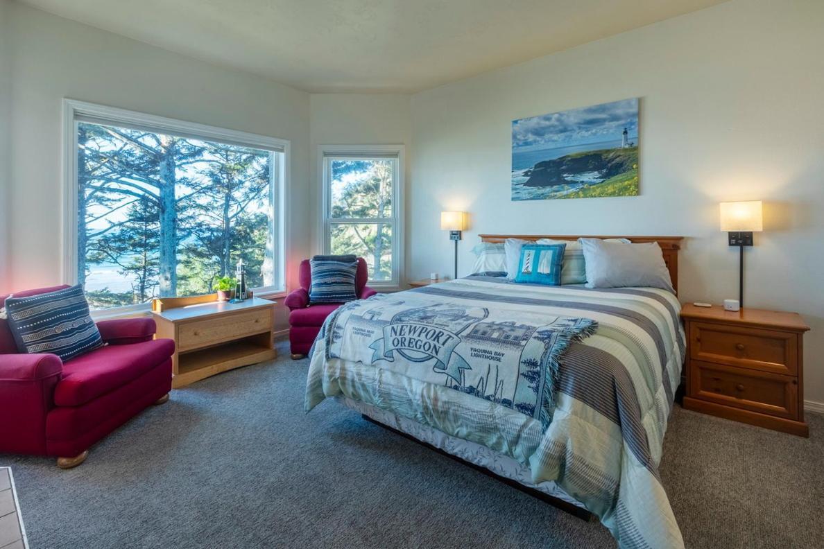 Tyee Lodge Bed And Breakfast Newport Exterior photo