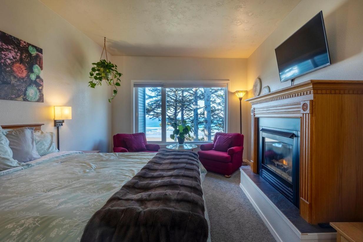 Tyee Lodge Bed And Breakfast Newport Exterior photo